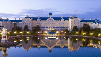 Hotel Disney Newport Bay Club****