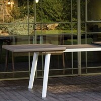 Tavolo Da Esterno Allungabile A 240 Cm Effetto Legno E Gambe Bianche Keter Harmony Cappuccino