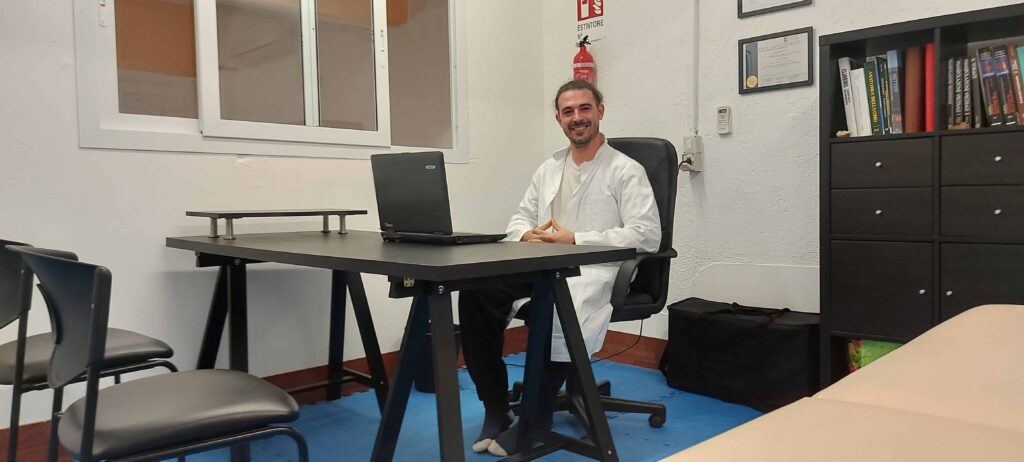 foto Dott. Nicola Visconti in studio