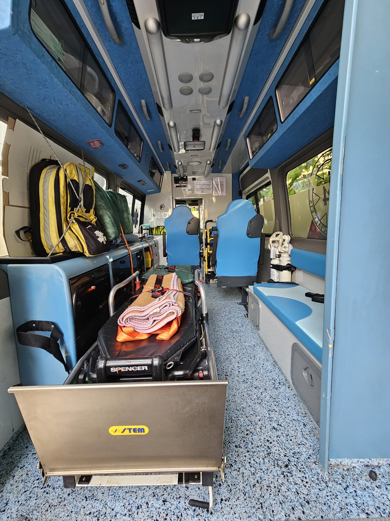 foto interno Ambulanza