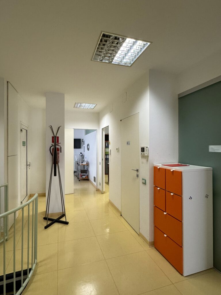 Corridoio Studio Dentistico Dott.ssa Laura Baio