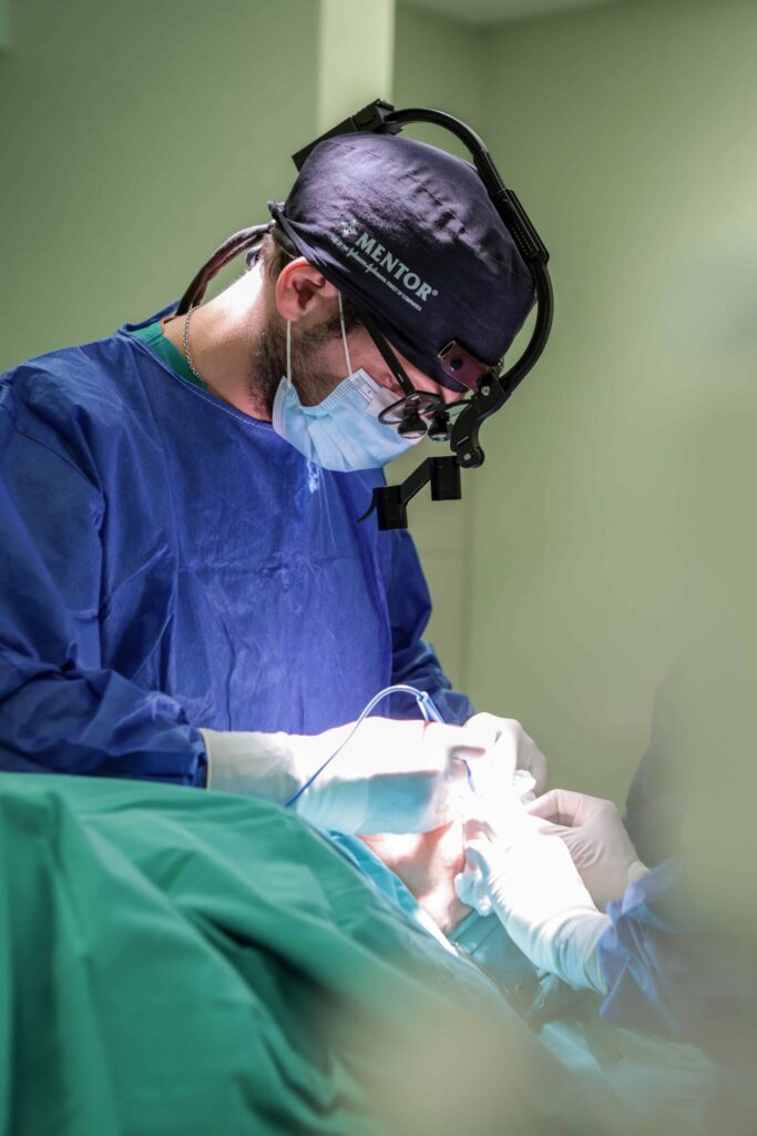 Dott. Gennaro D’Orsi – Specialista in Chirurgia Plastica, Ricostruttiva ed Estetica