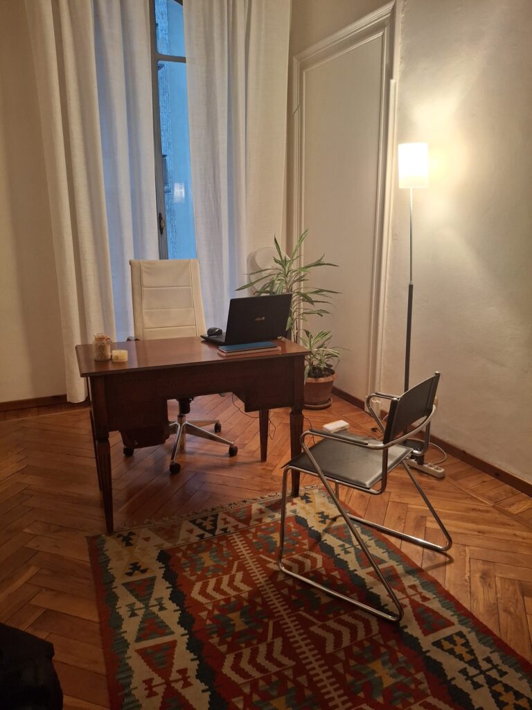 Dr.ssa Anna Ambiveri – Psicoterapeuta