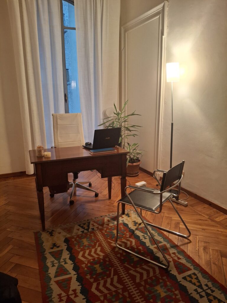 Dr.ssa Anna Ambiveri – Psicoterapeuta
