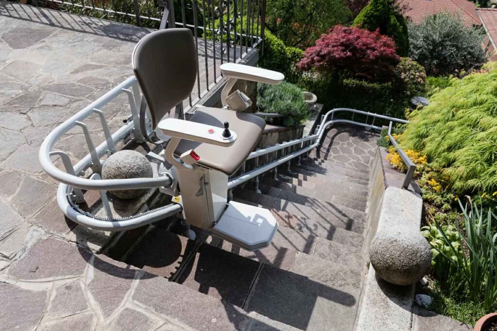 Elelift Srl Montascale per Disabili e Anziani