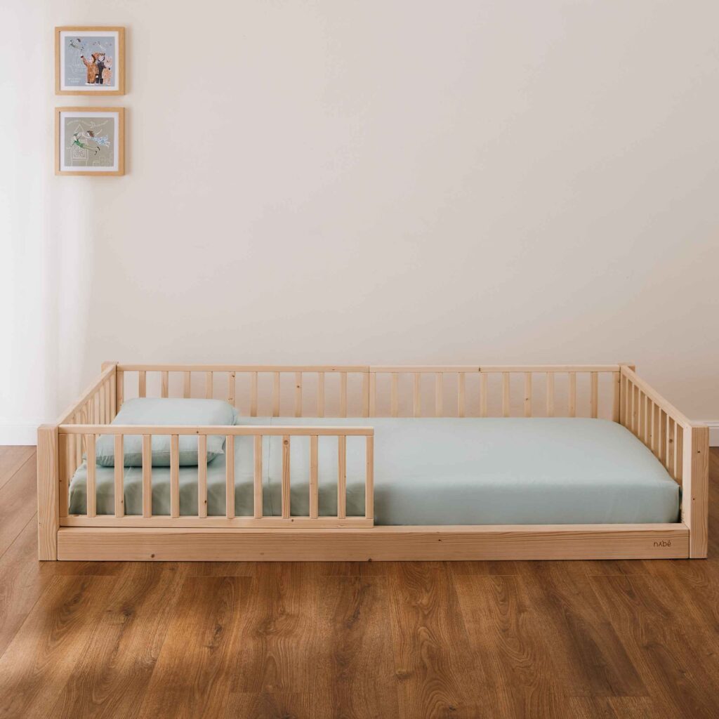 Nabè – Letto Montessori evolutivo in legno naturale